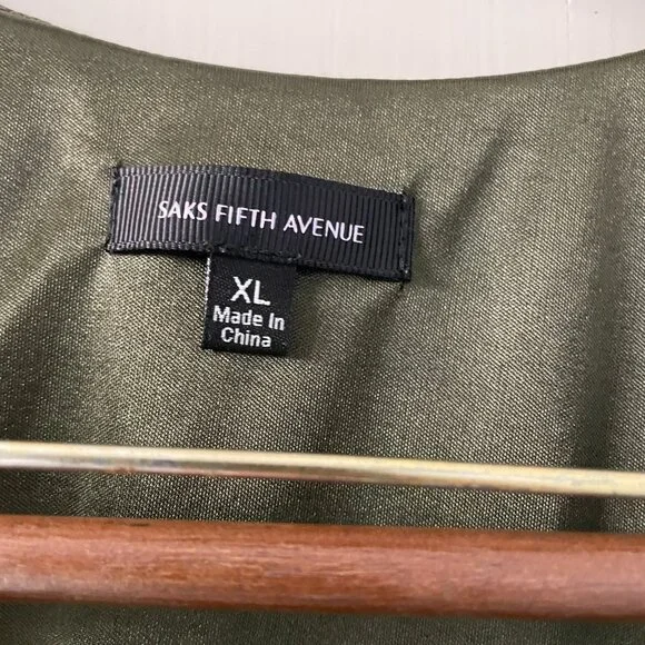 Saks Fifth Avenue Women's Layered Tank top. Size Large (label says XL) - Picture 6 of 11